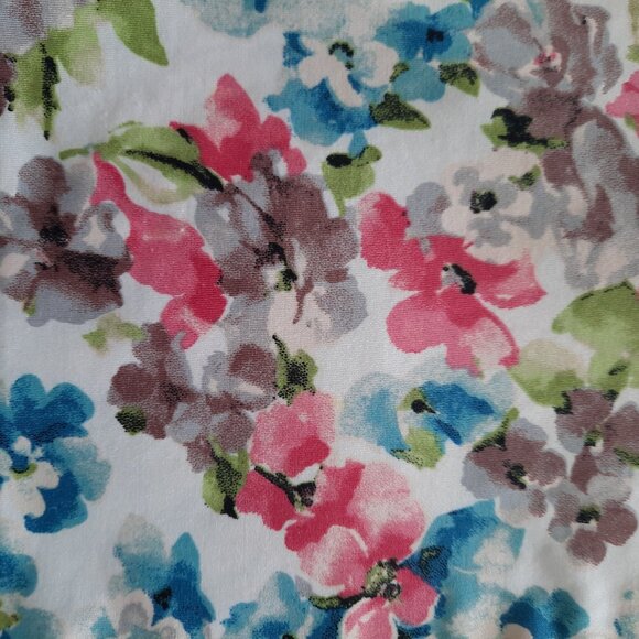 Suzy Shier Floral Top, Size M - Picture 4 of 4